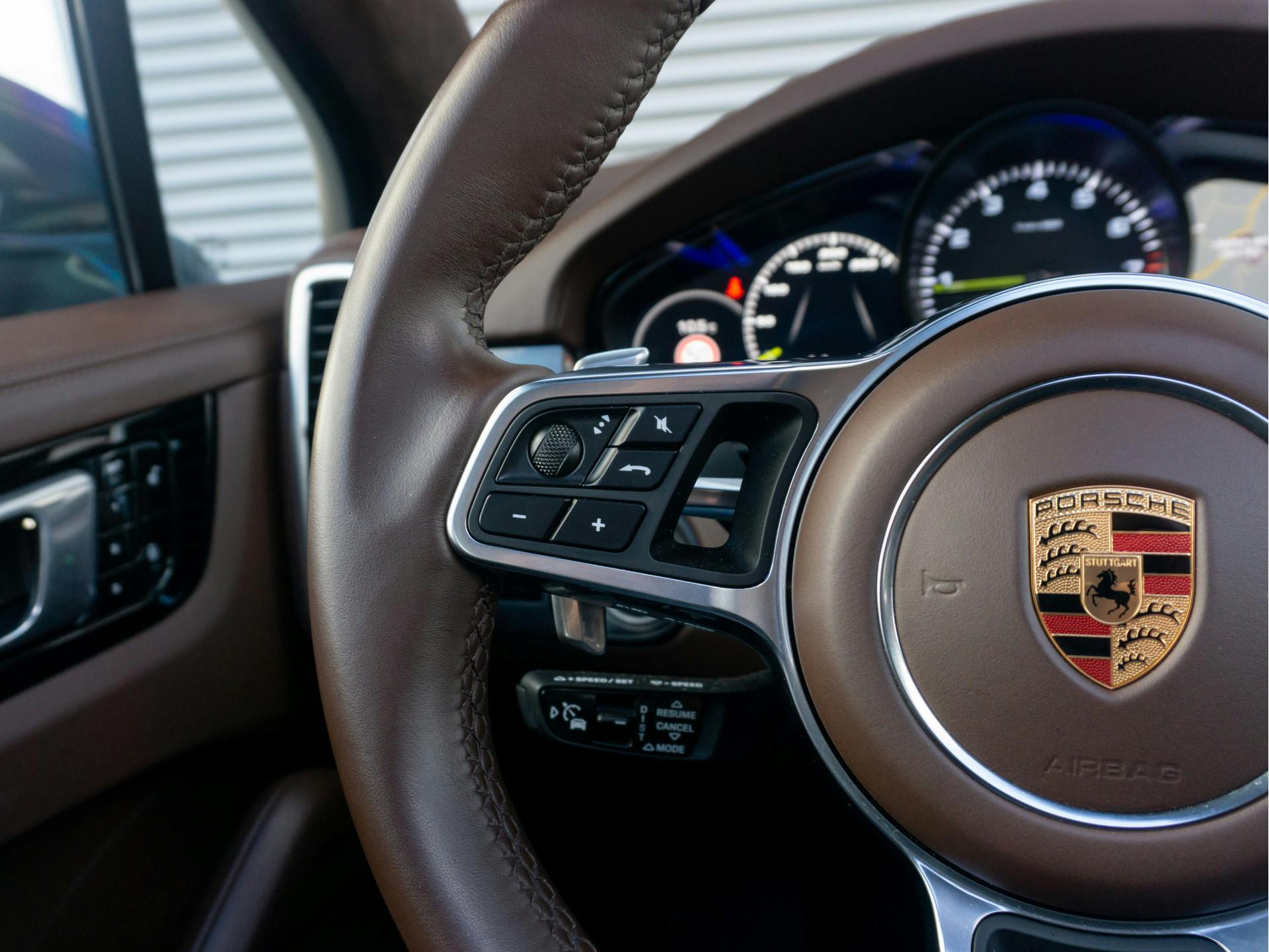 Porsche Cayenne 3.0 E-Hybrid | Bose | Panorama | Chrono | Luchtvering